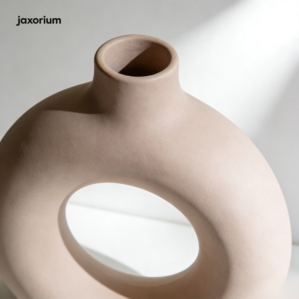 Simple desktop vase ornament with minimalist design