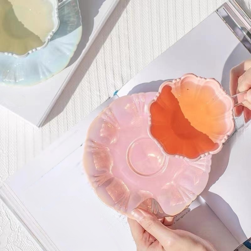 Elegant Petal-Shaped Coffee Cup & Saucer Gift Set