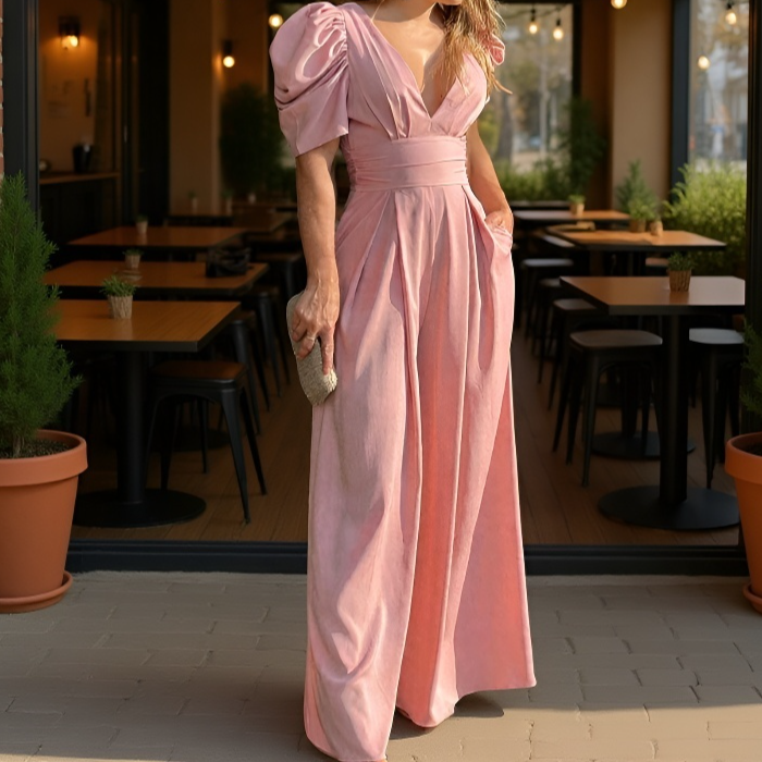 جمبسوت نسائي واسع الساق بمقاس كبير