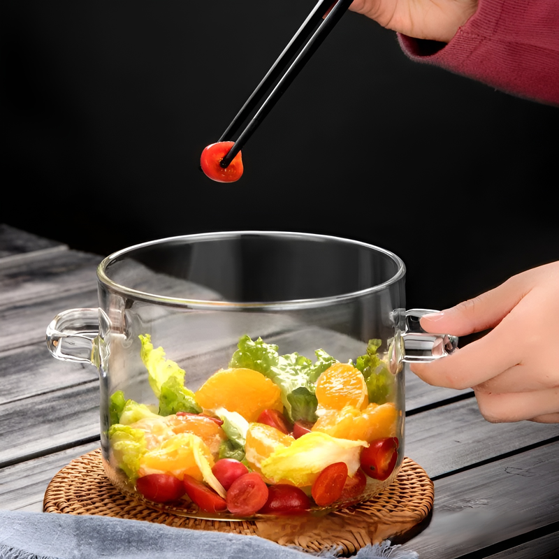 Household soup pot with lid