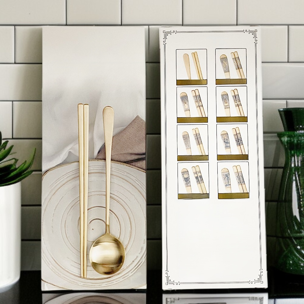 家庭用の厚みのあるステンレス製スプーン