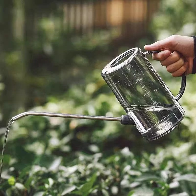 Arrosoir de jardin à long bec pour arroser les plantes en pot
