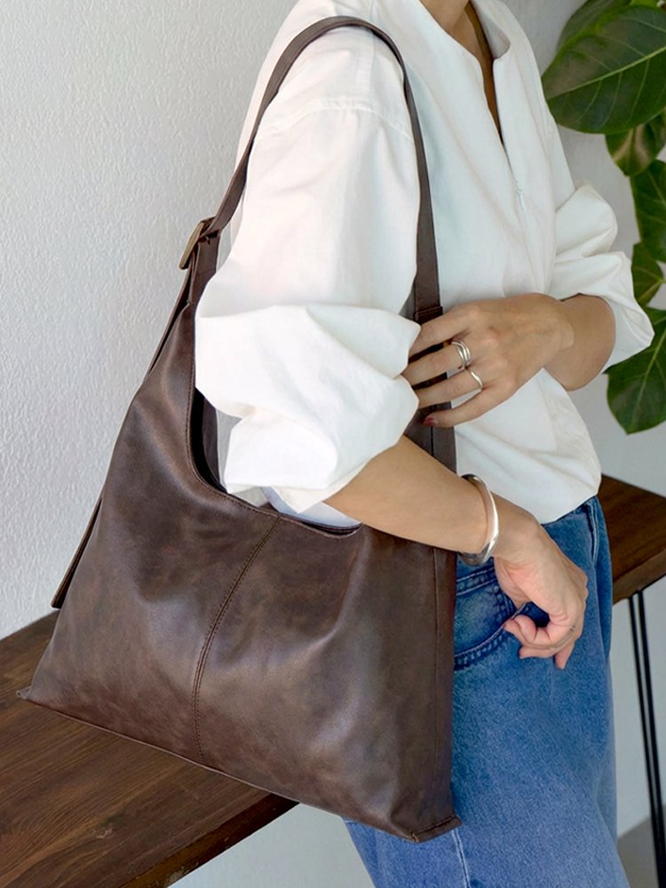 高級感あふれ 大容量レザーバッグ