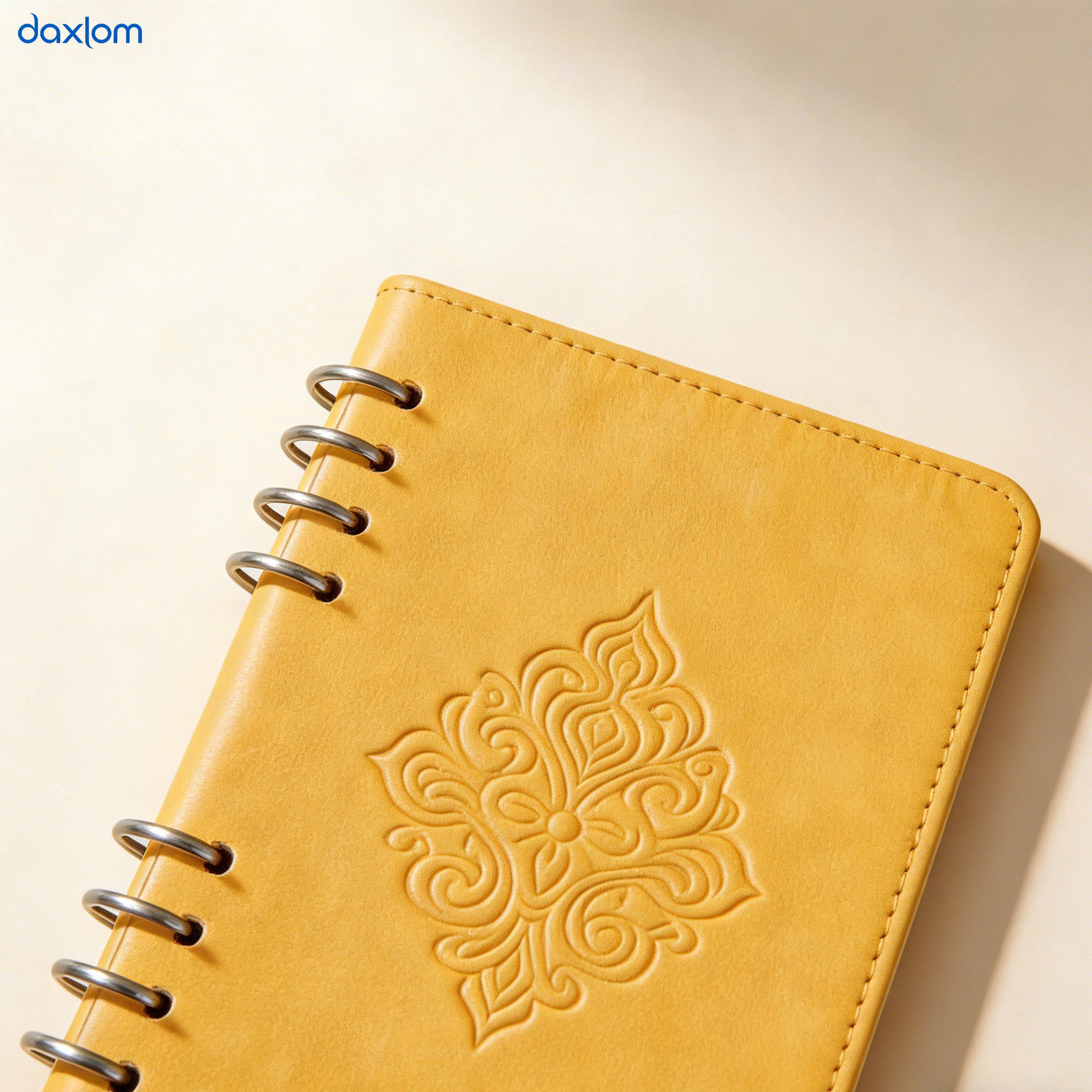 กระดาษในสมุดโน้ตแบบแผ่นแยก เนื้อกระดาษขาว เขียนลื่น