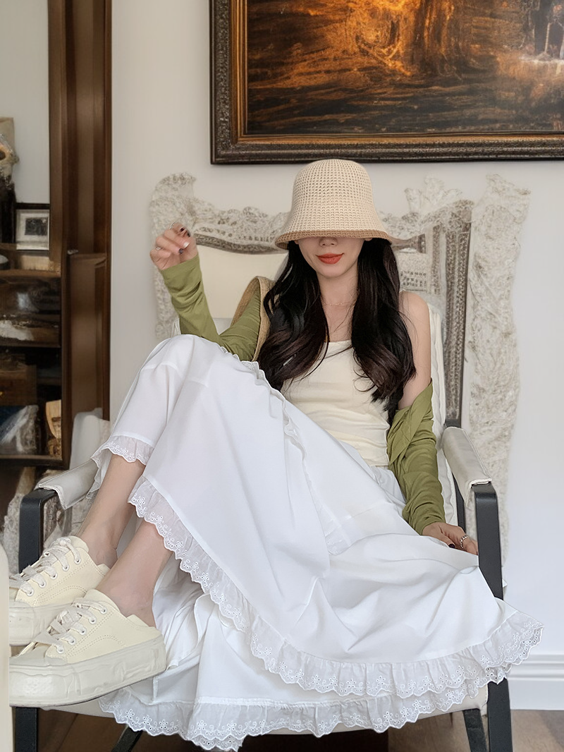白色高腰蛋糕裙