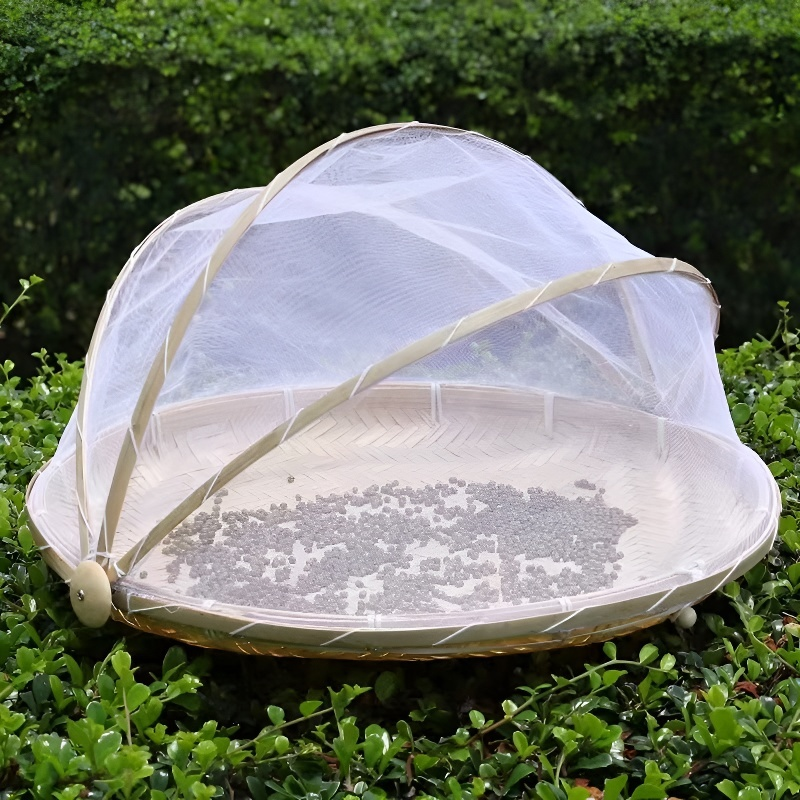 ตะแกรงไม้ไผ่กับตาข่ายกันแมลงสำหรับจัดเก็บ