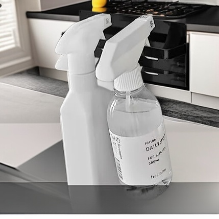 주방을 더 깔끔하게! 일본식 냉장고 측면 걸이 선반