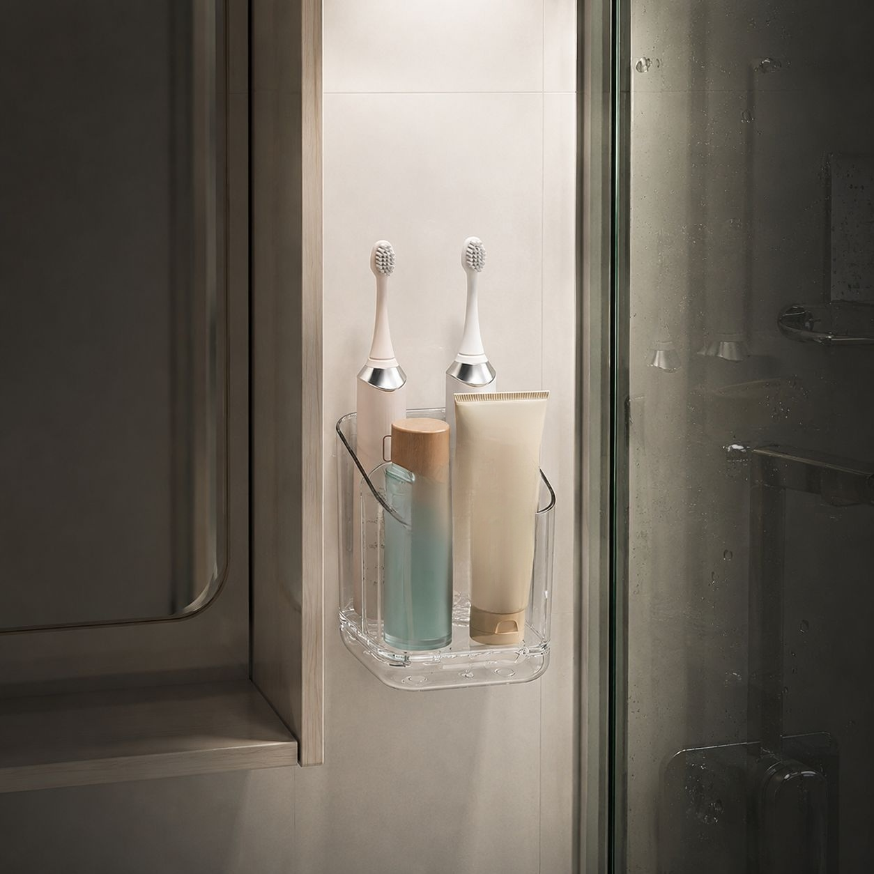 Étagère modulable utilisée pour organiser des livres et des objets décoratifs