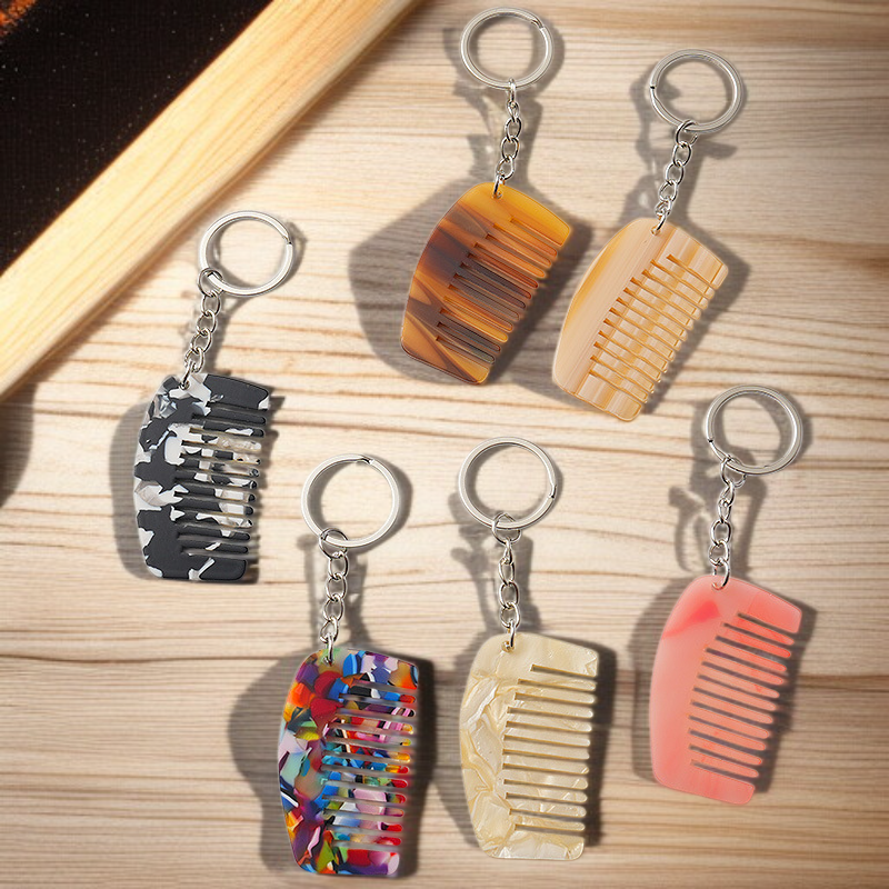 Pocket-sized comb for easy carrying