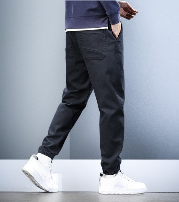 트렌디한 가을 캐주얼 팬츠 앞모습