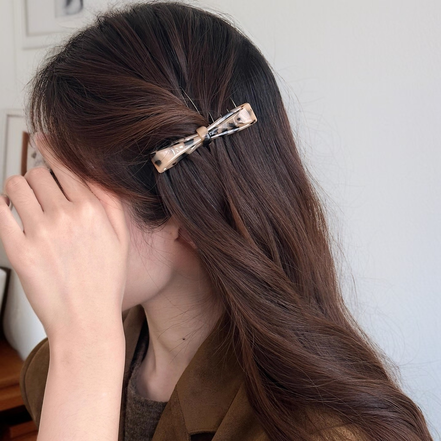 Wsuwka do włosów z wysokim czubkiem, antypoślizgowa, puszysta, z boczną kokardą