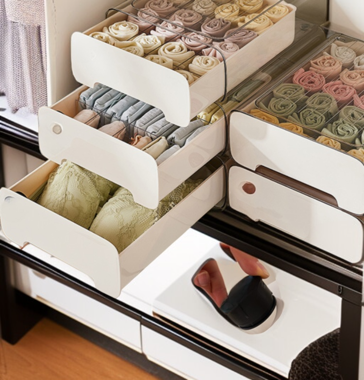 서랍형 수납함으로 깔끔한 정리