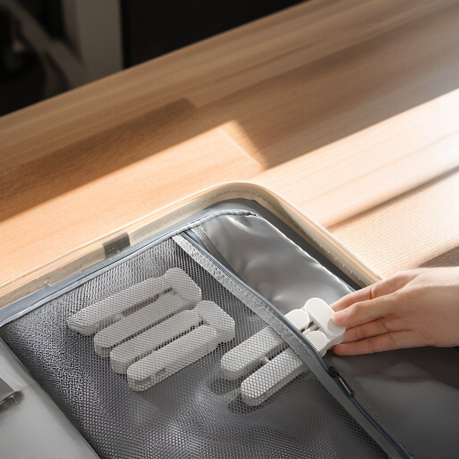 Percha de ropa portátil plegable sin costuras