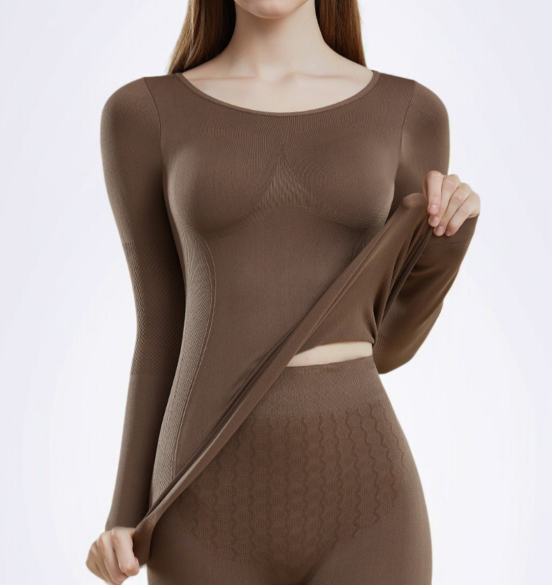 Seamless design details of women's thermal underwear top