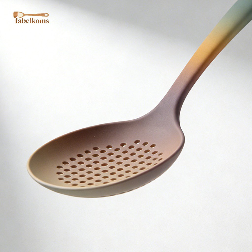 瀝水炒匙細節展示-防滑手柄設計