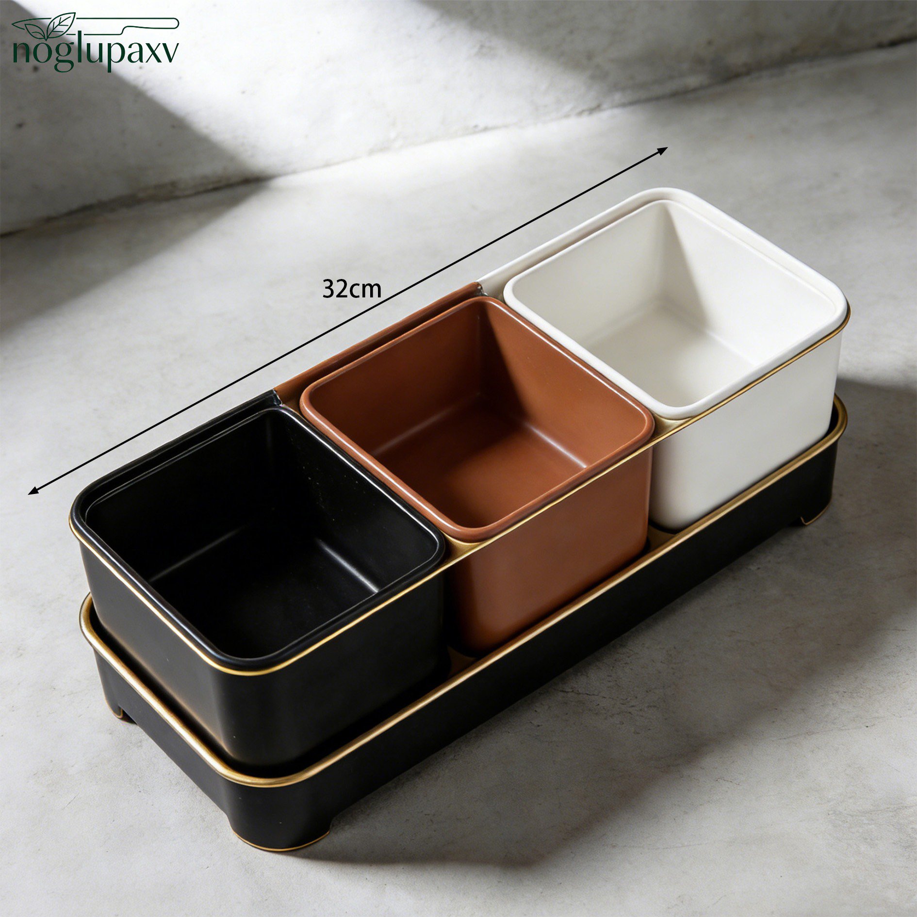 6格分隔調味盒盛裝多種調味料