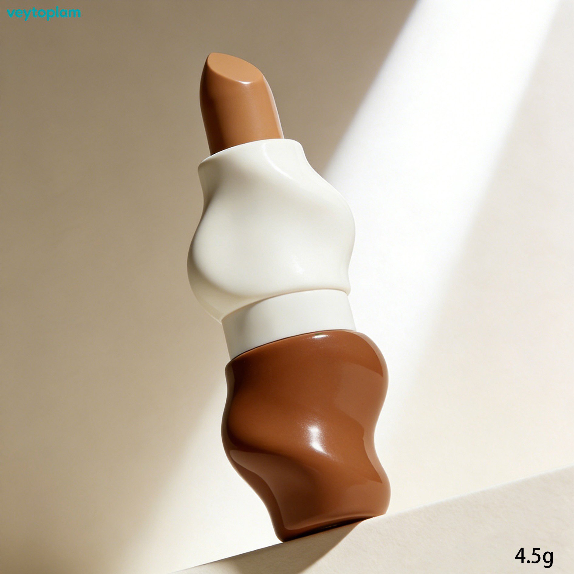 Handgefertigter Lippenstift aus natürlichen Inhaltsstoffen