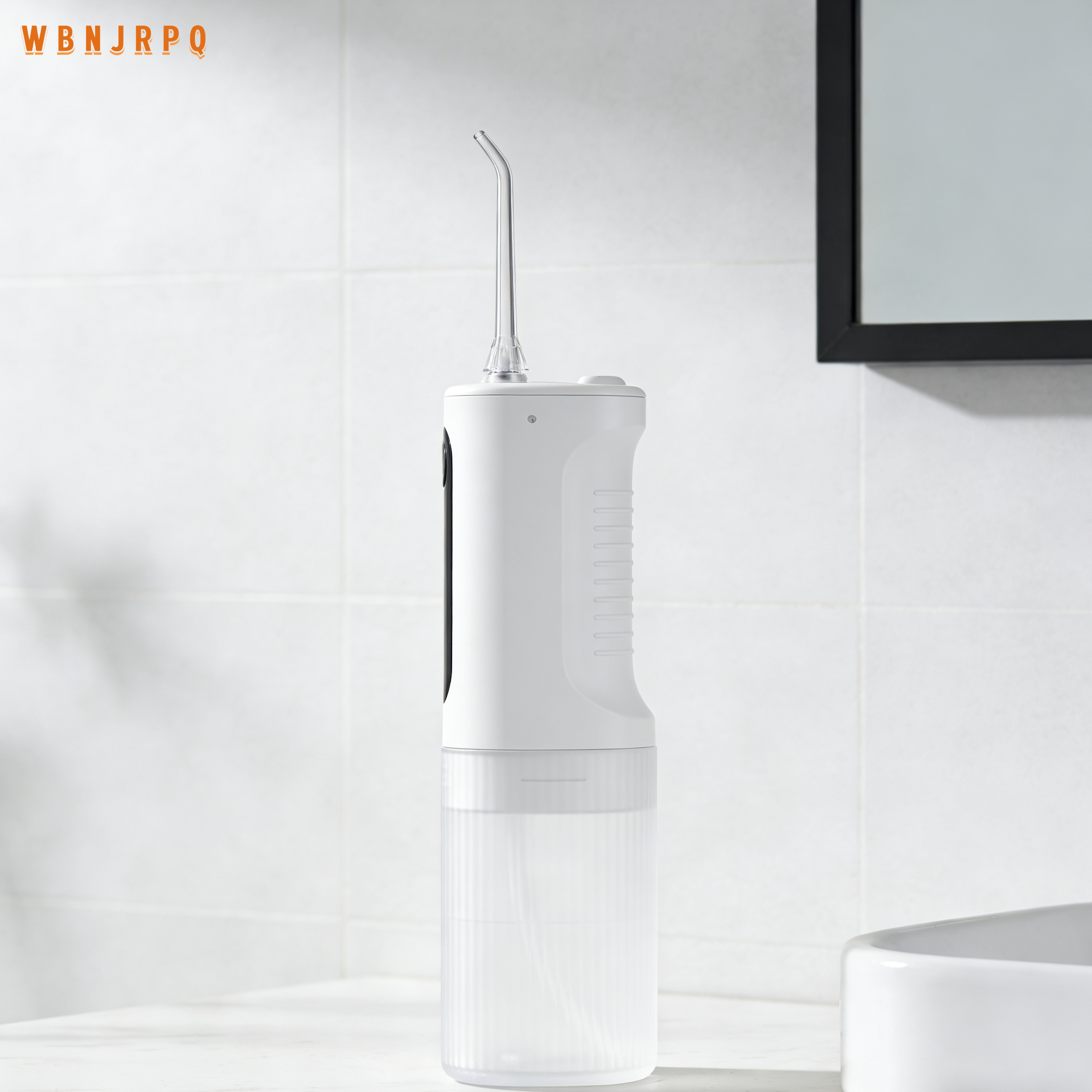 Mini irrigador bucal portátil