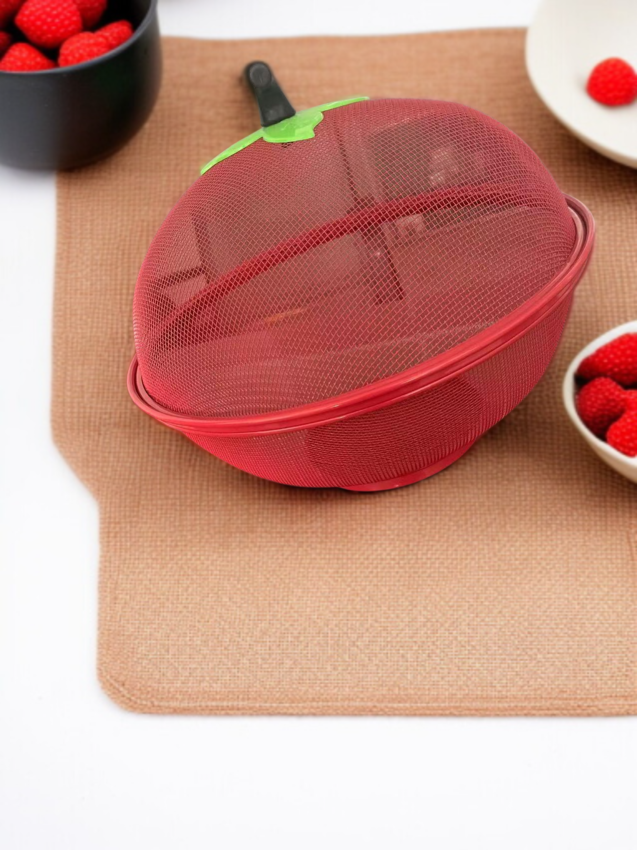 鉄製の丈夫な水切りかごのディテール