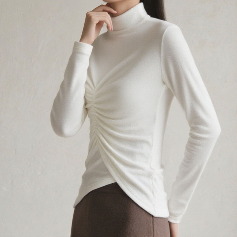 여성 화이트 슬림핏 이너 정면 착용 이미지