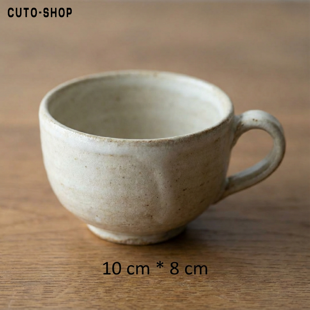 Taza de cerámica hecha a mano 