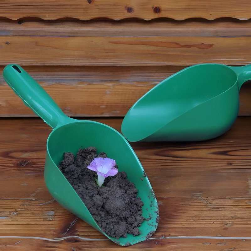 Plastová lopatka pro zahradnictví