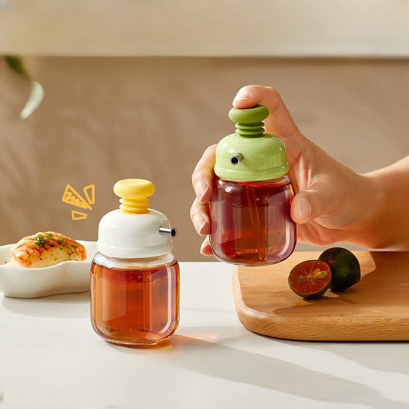 주둥이가 있는 간장 식초병