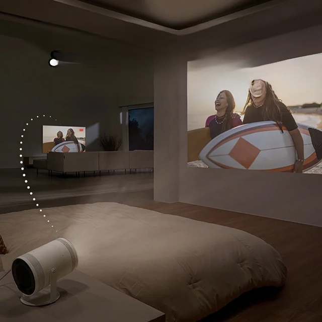 ฟรีสไตล์โปรเจคเตอร์พกพา