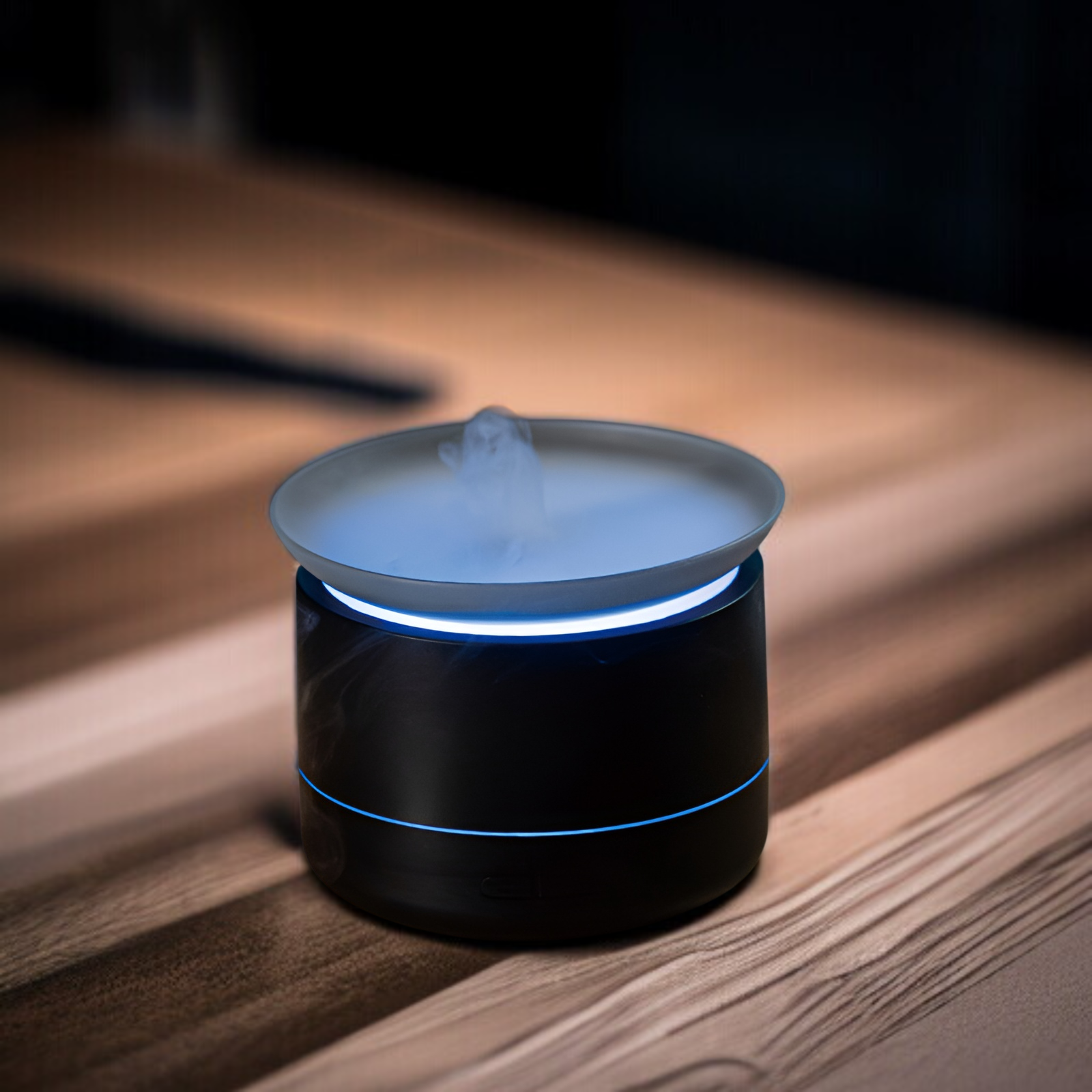 2025年新発売！家庭用のカラフルな霧が出るアロマディフューザー。デスクトップの雰囲気を演出するライトと雲の海風加湿器付き。