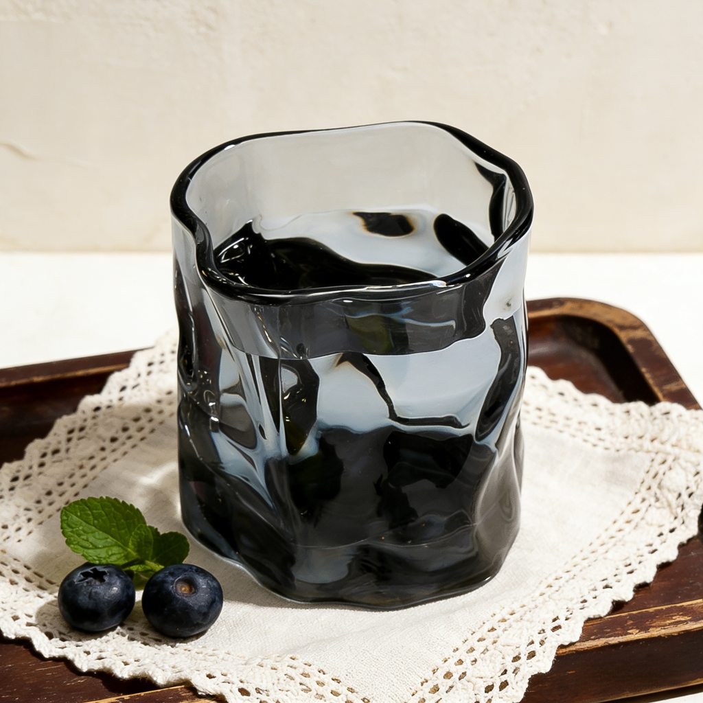 Glass twist cup