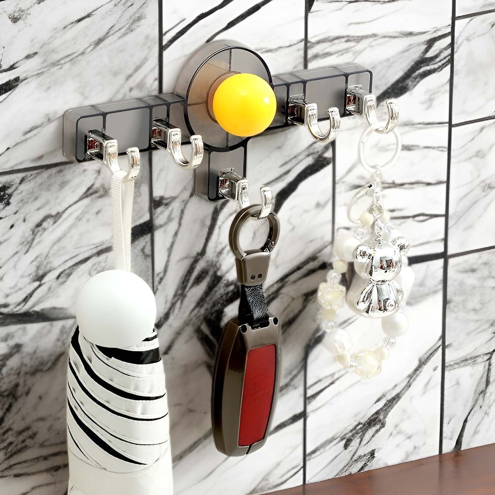 ติดตั้งตะขอติดผนังแบบไม่ต้องใช้เครื่องมือ