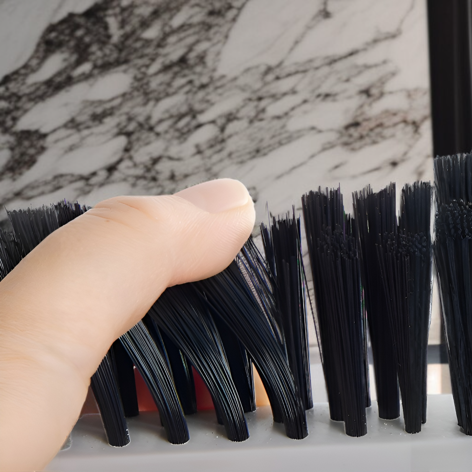 ダブルスクレーパーの長柄床掃除ブラシ