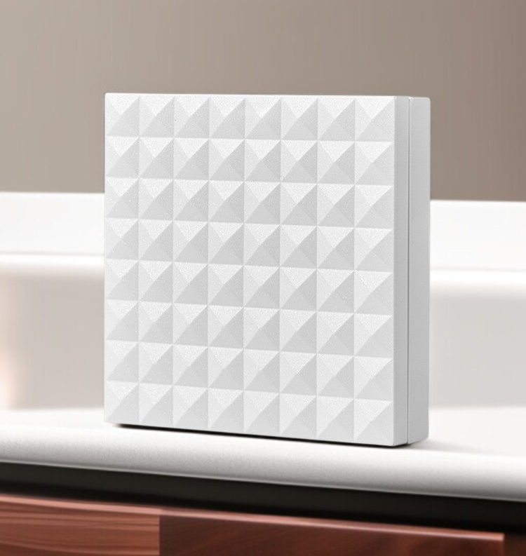 컴팩트하게 접힌 화장경 휴대 모습