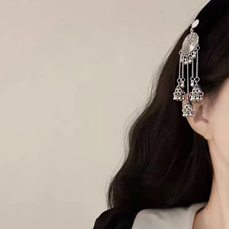 เครื่องประดับผมพู่ทำมือ