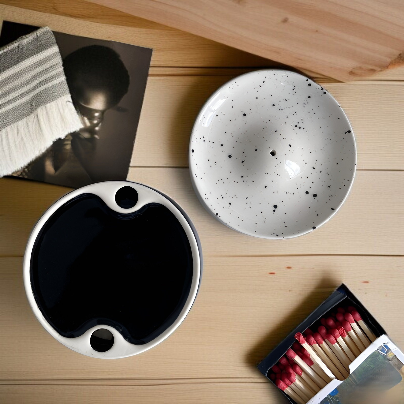 手作業で墨をかけた芸術陶磁器の香挿全体画像