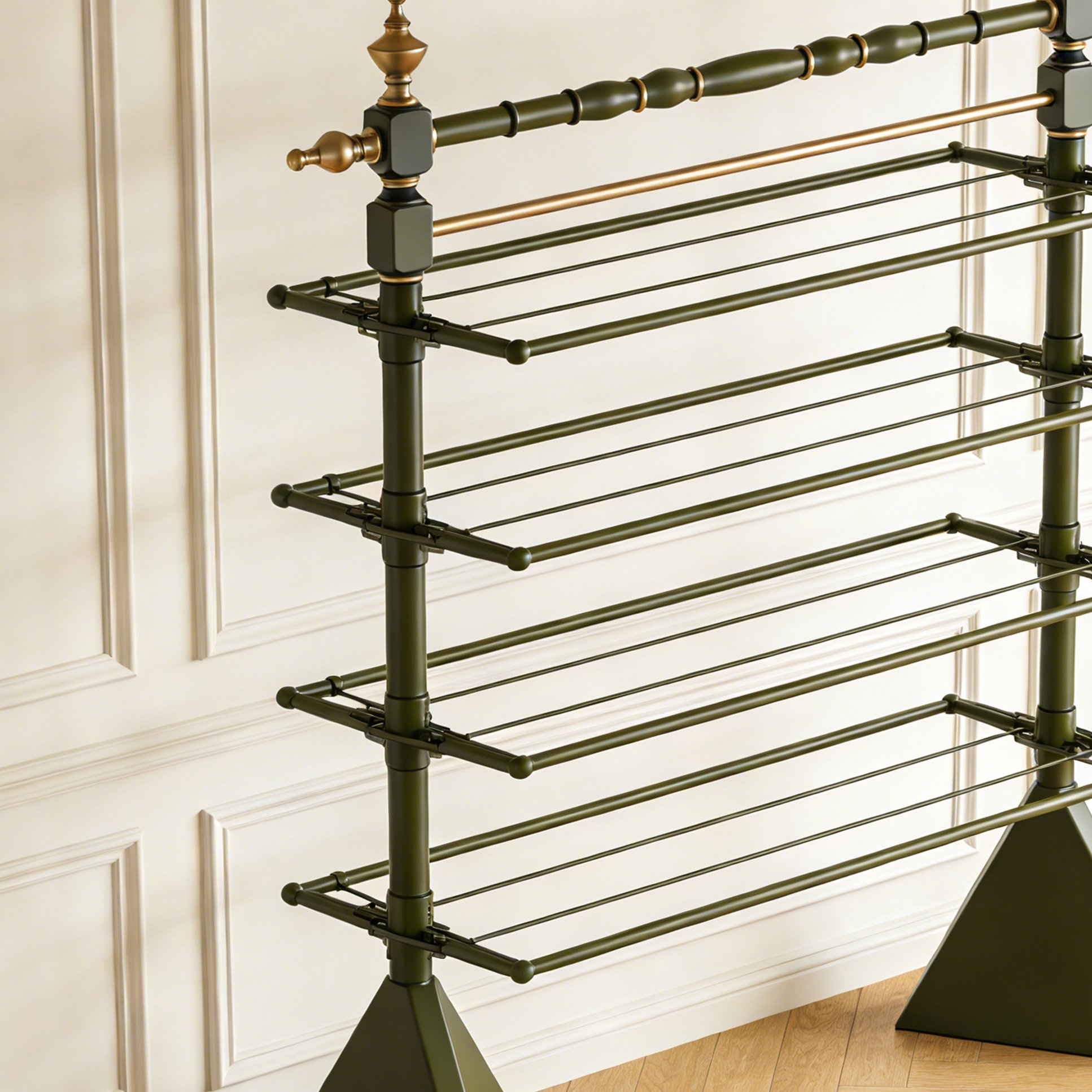 ราวแขวนเสื้อผ้ากรอบโลหะสีทองหรูหรา