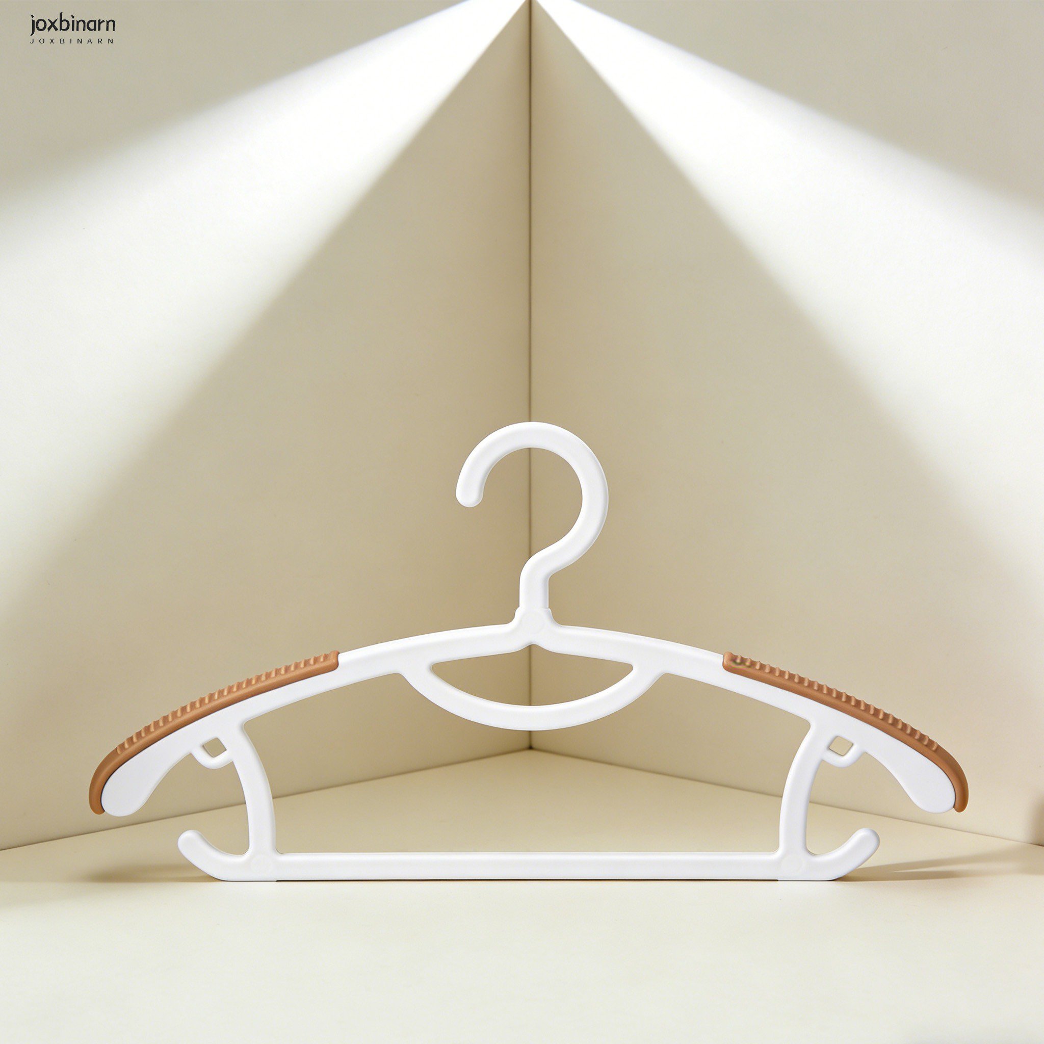 折りたたみハンガーを使用した衣類収納例