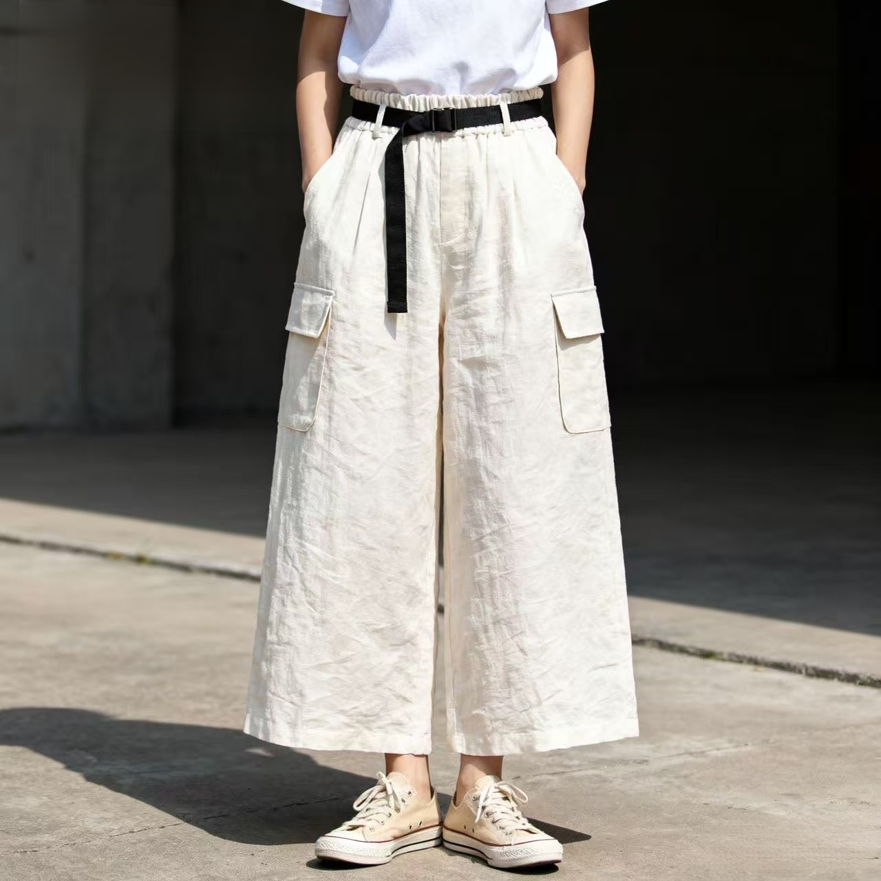 화이트 루즈핏 슬리밍 스트레이트 레그 크롭 와이드 레그 팬츠