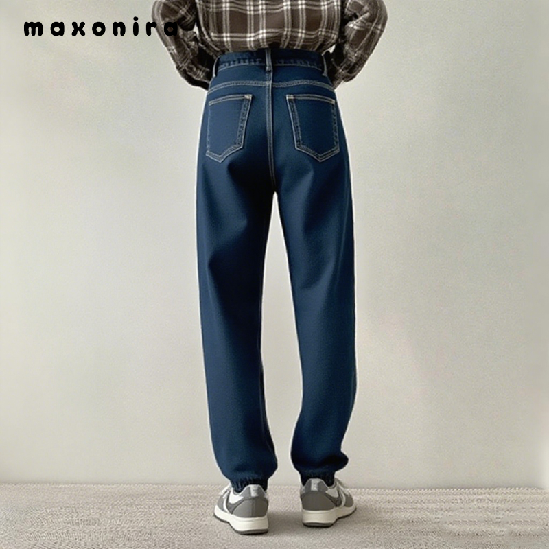 メンズダークブルージーンズ