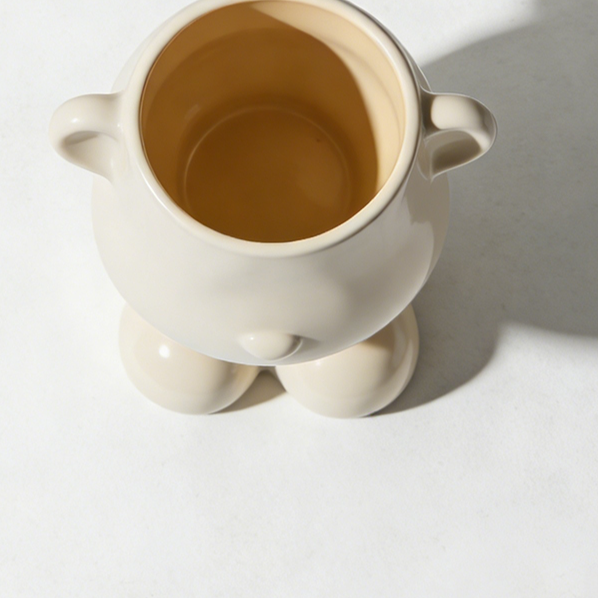 Mosolygós cica mintás kerámia bögre közelről