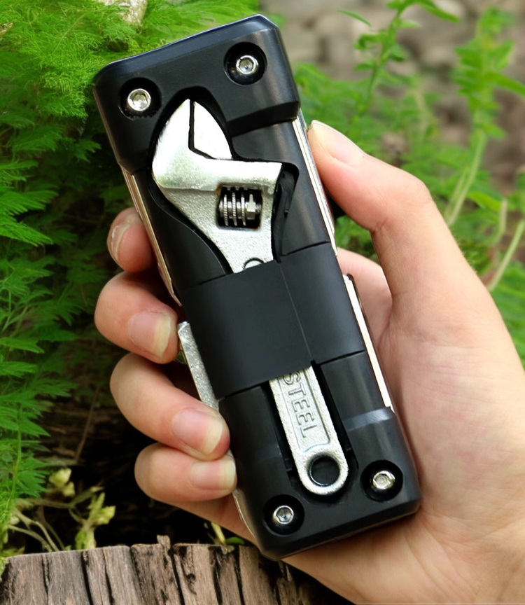 軽量コンパクトなレンチセット