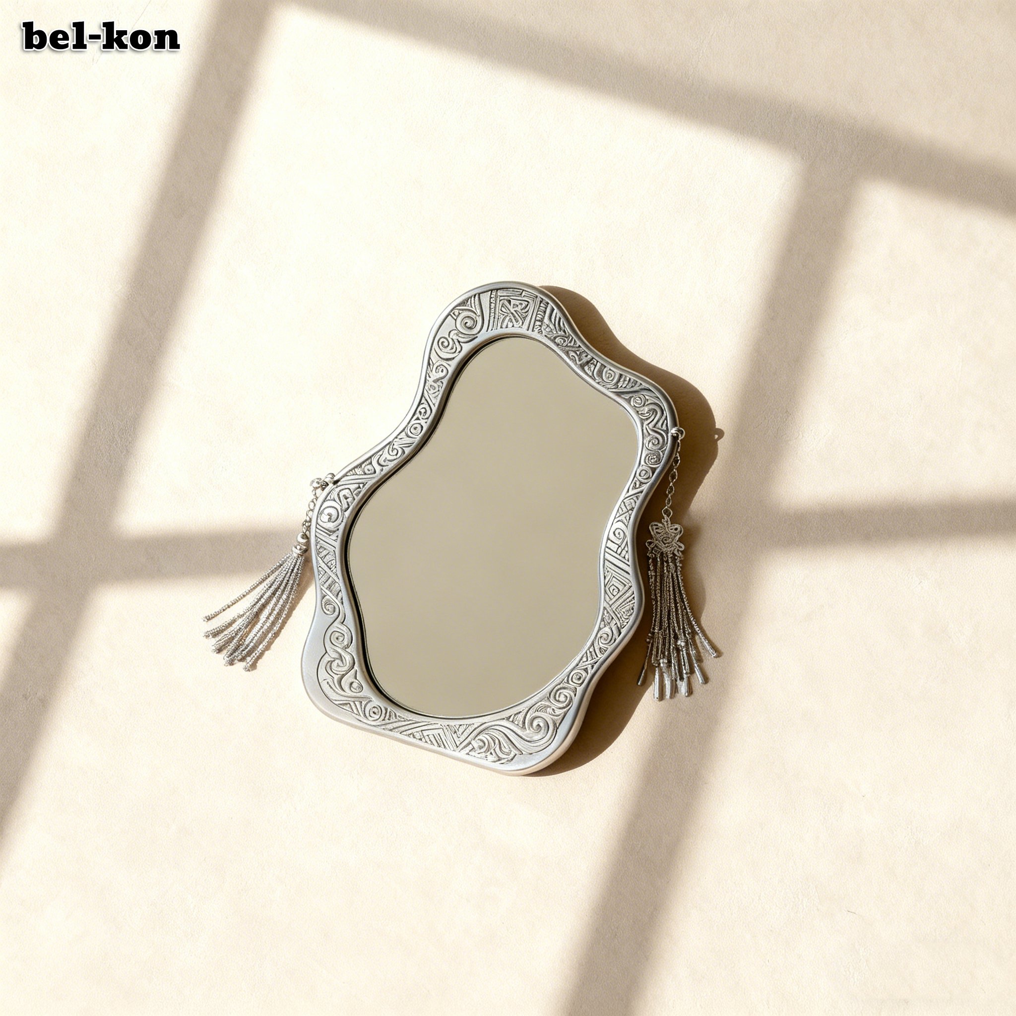 กระจกแต่งหน้าดีไซน์พิเศษสำหรับสาวทันสมัย