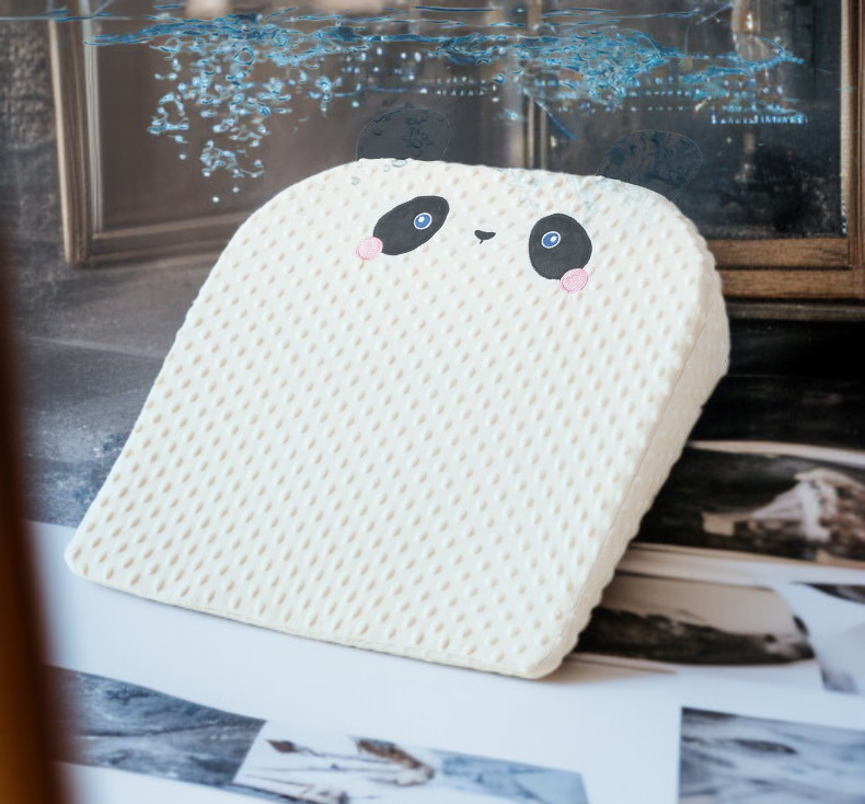 Safe and breathable slope pillow for babies