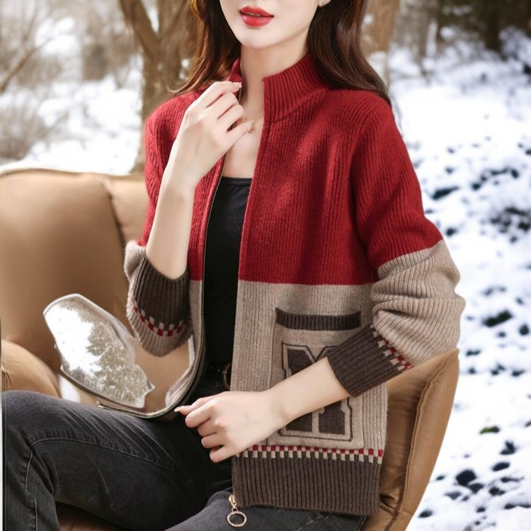 おしゃれなカジュアルニットカーディガン