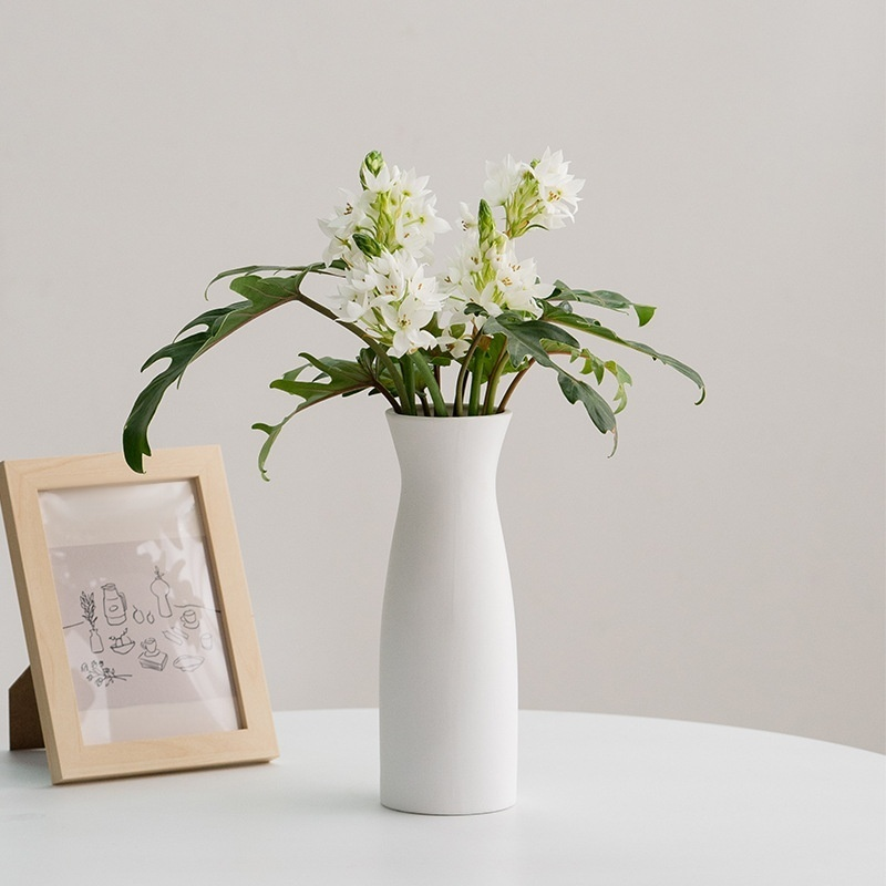 Modern minimalist vase