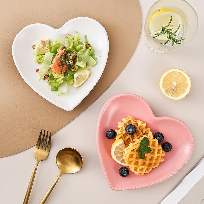 Assiette en forme de cœur pour gâteaux et fruits