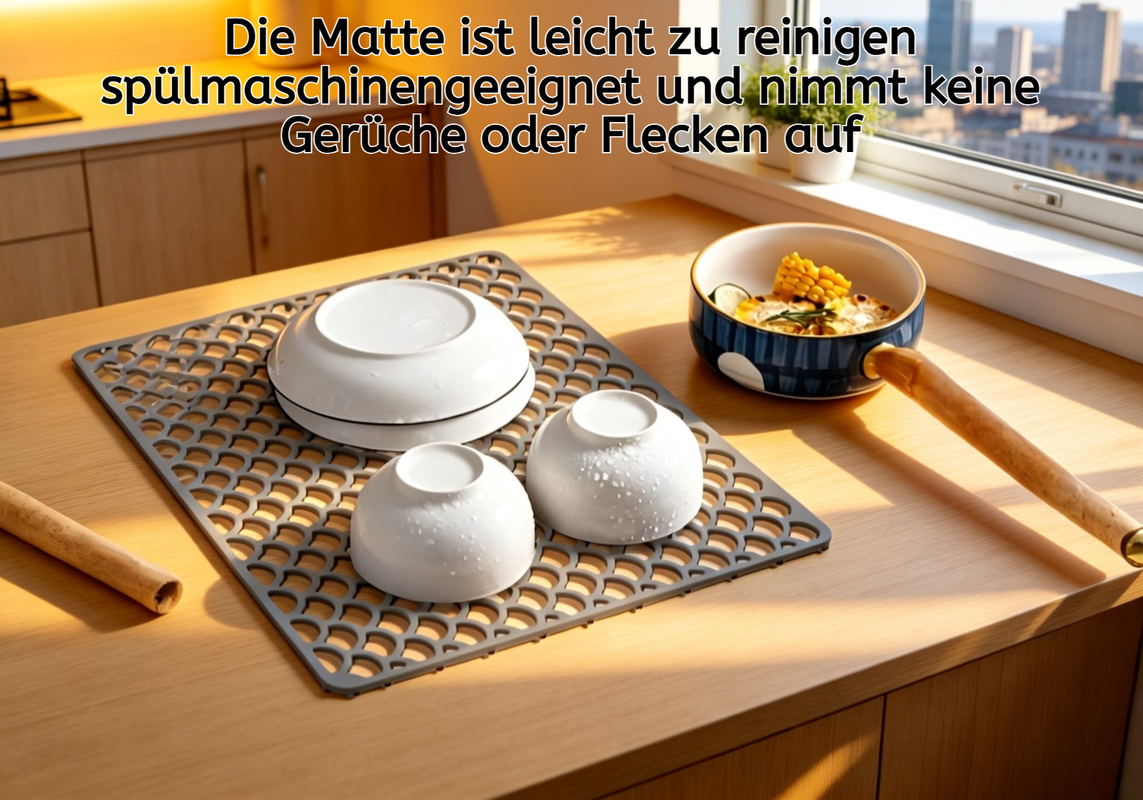 Flexible Spülbeckenmatte aus Silikon im Einsatz