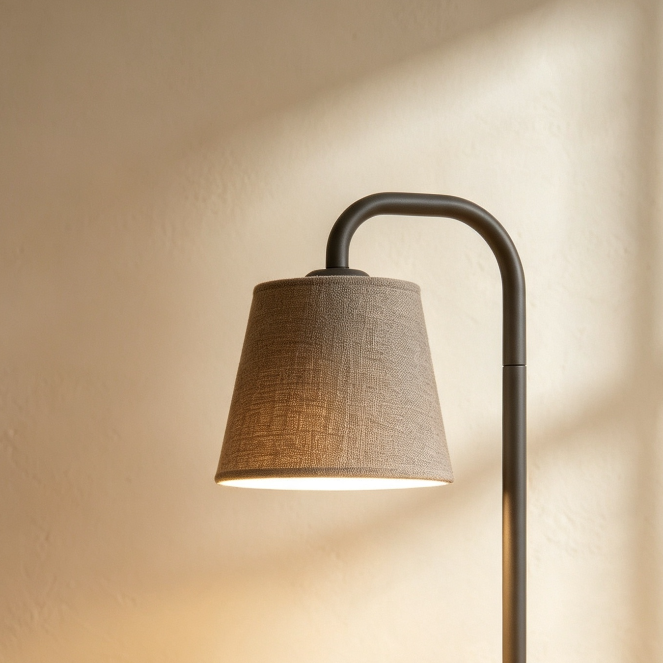 Fabric curved pole desktop lamp (2 pieces)