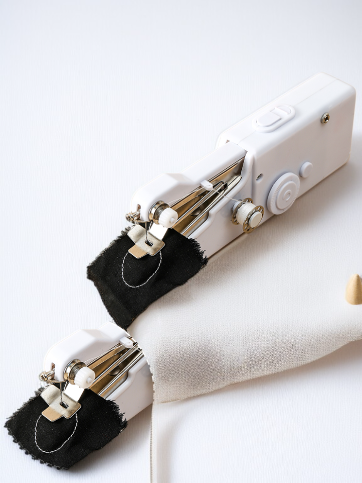 輕巧設計的電動縫紉機側面圖