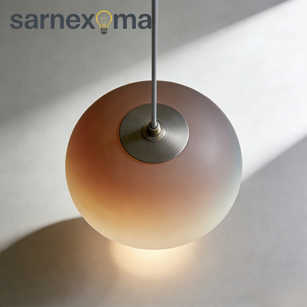 簡約圓形餐廳吊燈安裝於現代餐廳空間